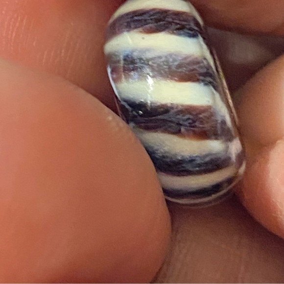 Trollbeads Fur Animal Glass Bead Retired 2012 - Picture 3 of 8